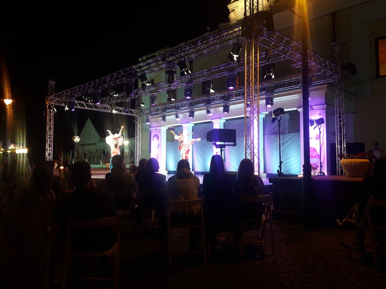 Video. Gala de balet, în aer liber, pe esplanada Sălii Thalia
