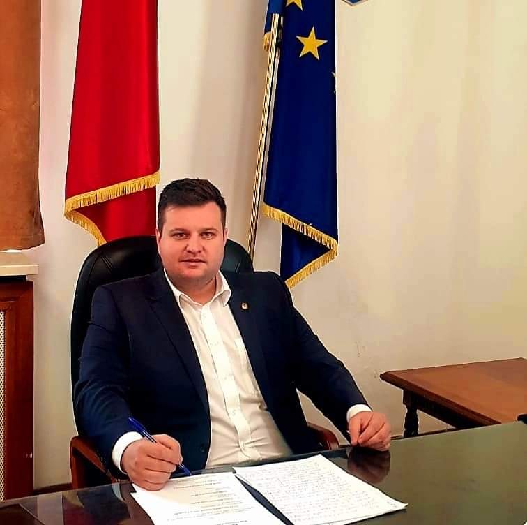 INTERVIU| Cine este Sebastian Suciu, deputatul AUR de Sibiu: „Totul a început când mi-am dat seama că, totuși, mai există șansa să se poată schimba ceva în Romania!”