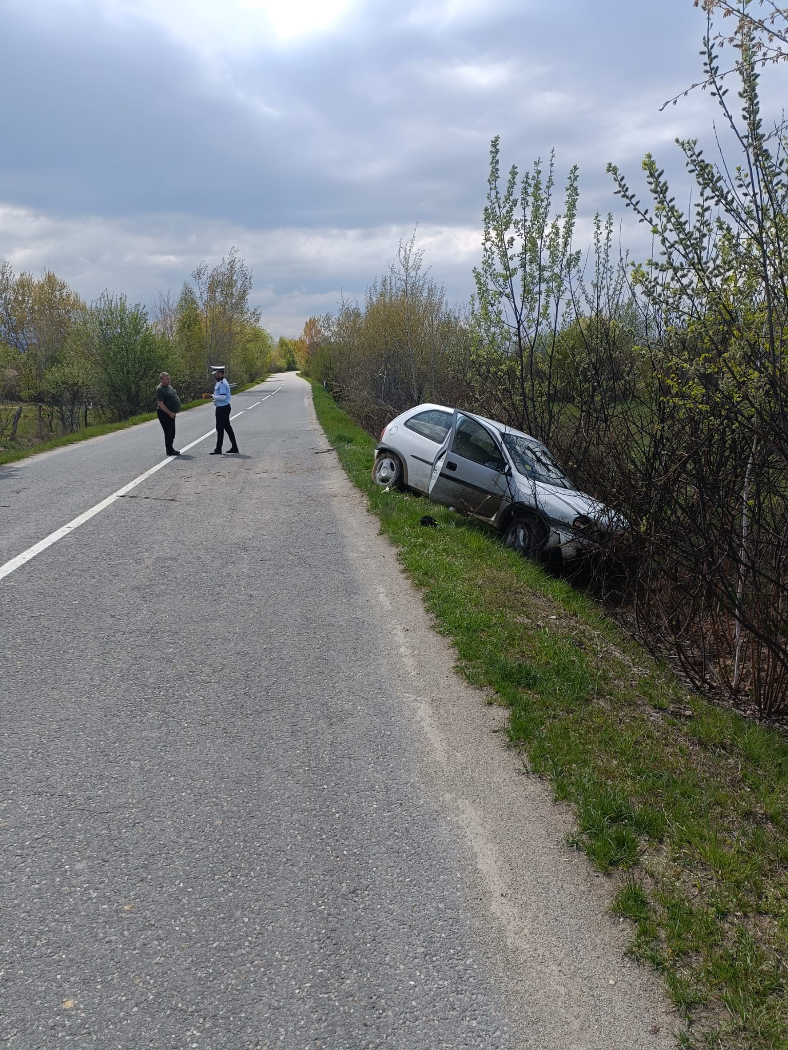 Accident între Cârțișoara și Arpașu de Sus. Șoferul băut a ajuns la spital