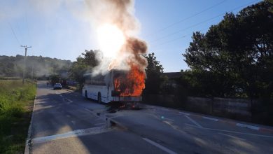 Photo of Un autobuz a luat foc, pe strada Viile Sibiului