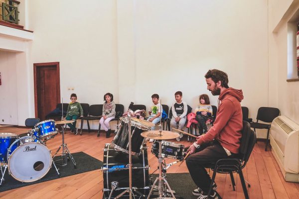 Copiii, percuționiștii de vineri, la Filarmonica de Stat Sibiu