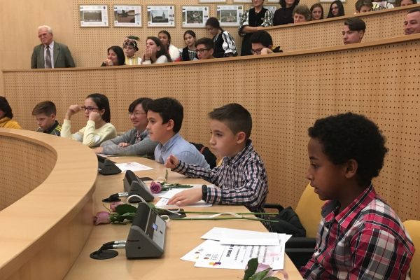Consiliul Județean Sibiu răsplătește performanța în educație. Premii totale de 120.000 lei