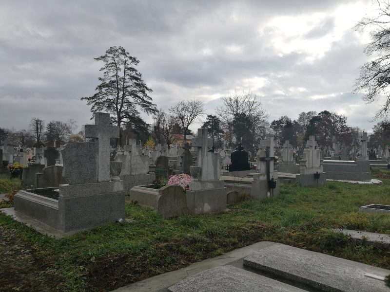 Program modificat la Cimitirul Municipal