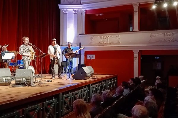 VIDEO| Summitul Muzical European de la Sibiu a început pe ritmuri de jazz: „Suntem bucuroși să fim aici, alături de voi!”