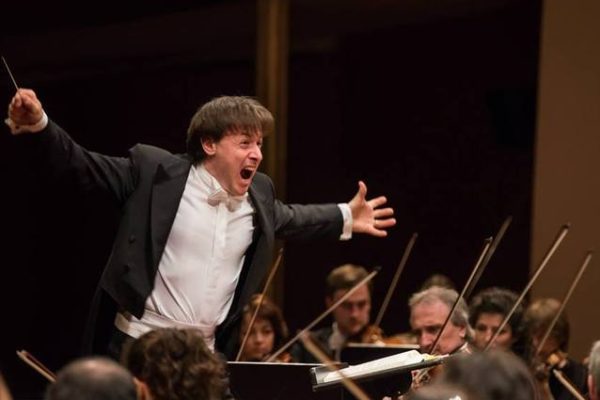 Concert de excepție, la Filarmonica Sibiu. Dirijorul Tito Ceccherini: „Ce plăcere să revin în acest oraș splendid!”