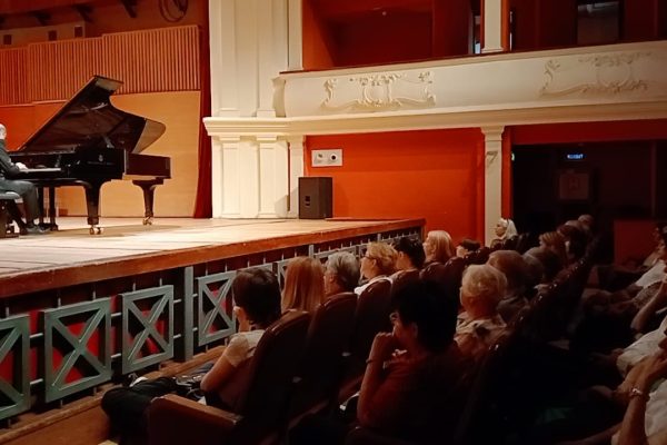 VIDEO| Csíky Boldizsár, concert la Sala Thalia: „A fost un pian excepțional. Vreau să spun că în România nu prea există așa un pian care să aibă atâtea culori în nuanțe mici”