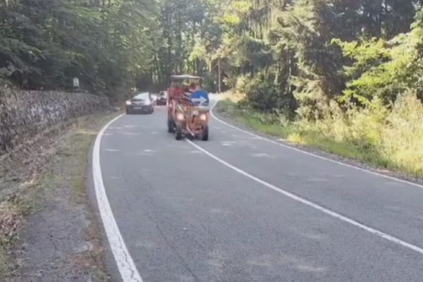 VIDEO| Se refac marcajele rutiere pe Transfăgărășan