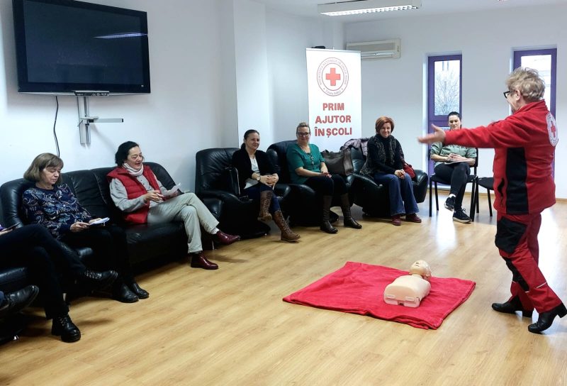 460 de profesori din 67 de localități Sibiu vor învăța să acorde primul ajutor